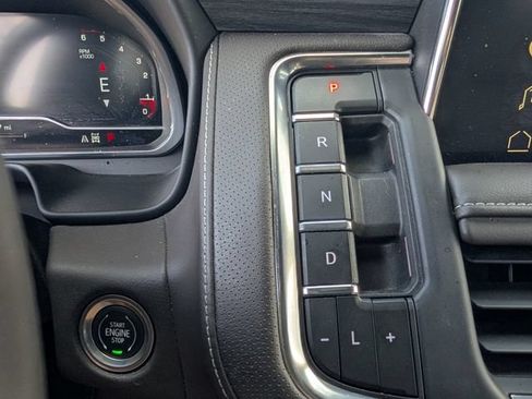 Used 2023 GMC Yukon SLT w/ SLT Luxury Package AWD/4WD image 27