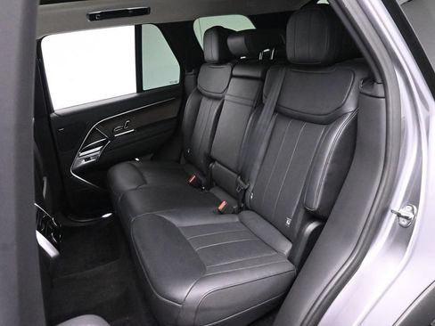 Used 2024 Land Rover Range Rover SE AWD/4WD image 16