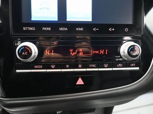 Used 2021 Mitsubishi Outlander SEL image 14