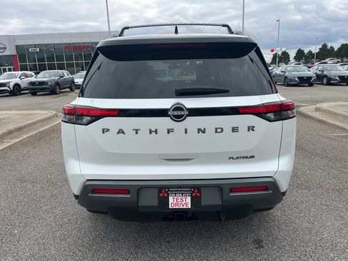 New 2026 Nissan Pathfinder Platinum image 25