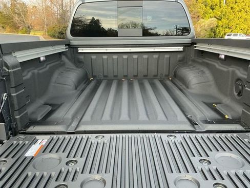 New 2026 Nissan Frontier SV image 19