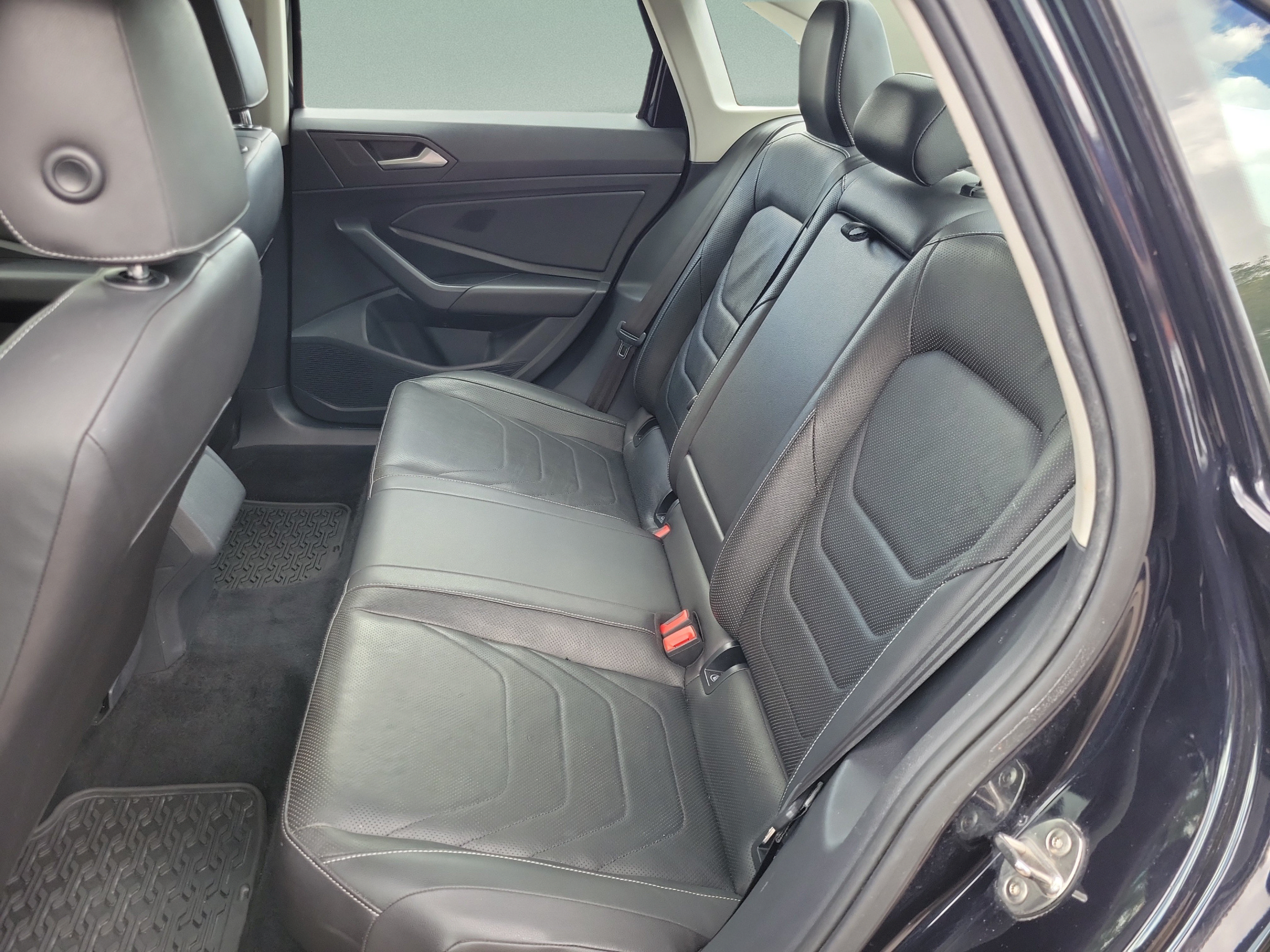 Used 2019 Volkswagen Jetta SEL Premium FWD image 13