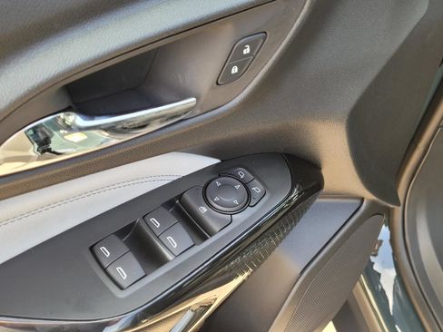 New 2026 Chevrolet Trax LT w/ LT Convenience Package FWD image 14