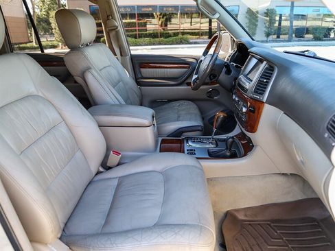 Used 2003 Lexus LX 470 image 23
