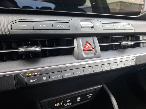 Used 2025 Kia K4 LXS image 15