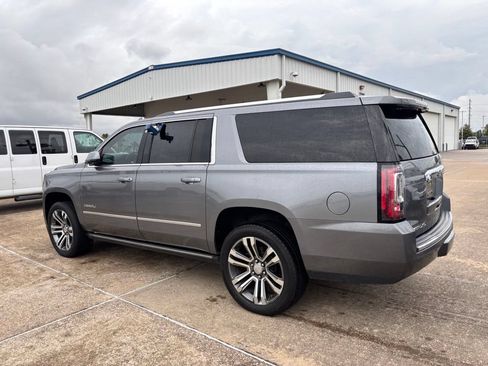 Used 2020 GMC Yukon XL Denali w/ Denali Premium Package RWD image 6