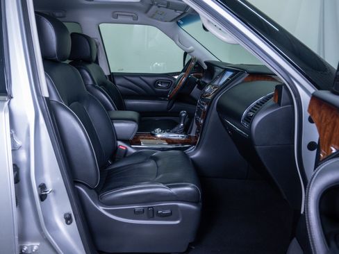 Used 2017 INFINITI QX80 4WD image 10