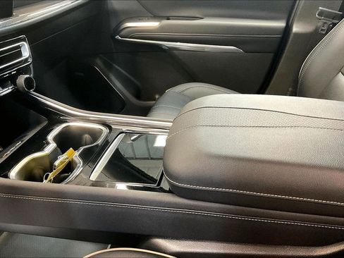 Used 2025 Chevrolet Traverse High Country w/ LPO, Floor Liner Package AWD/4WD image 20