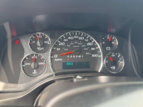 Used 2025 Chevrolet Express 2500 w/ Driver Convenience Package RWD image 20