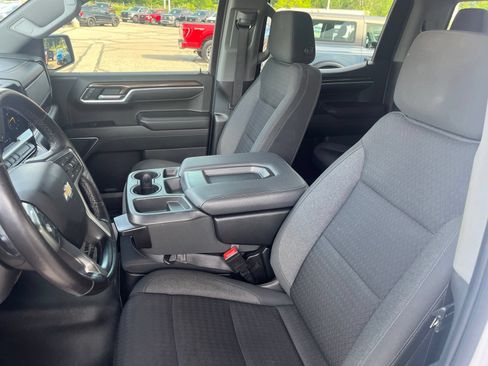 Used 2022 Chevrolet Silverado 1500 LT AWD/4WD image 11