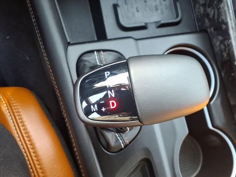 Used 2025 Dodge Durango SRT Hellcat image 9