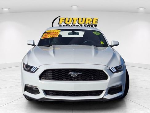 Used 2017 Ford Mustang Coupe RWD image 2