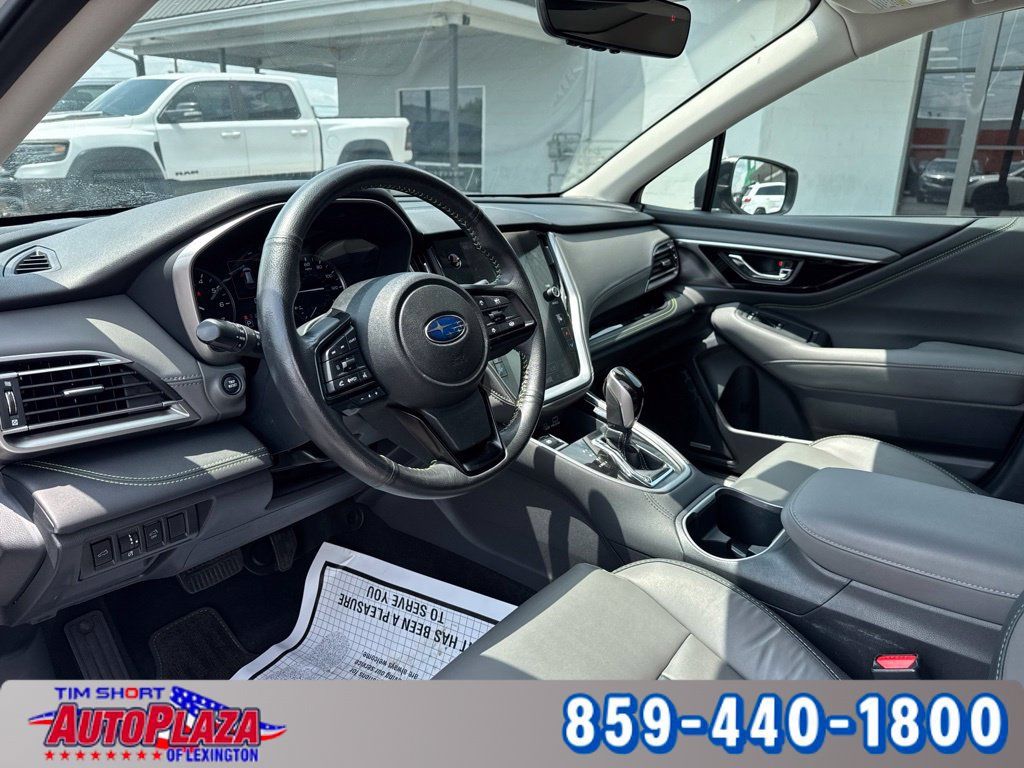 Used 2024 Subaru Outback Onyx Edition AWD/4WD image 3