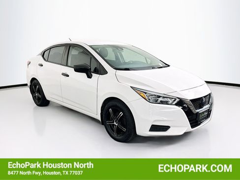 Used 2021 Nissan Versa S FWD image 1