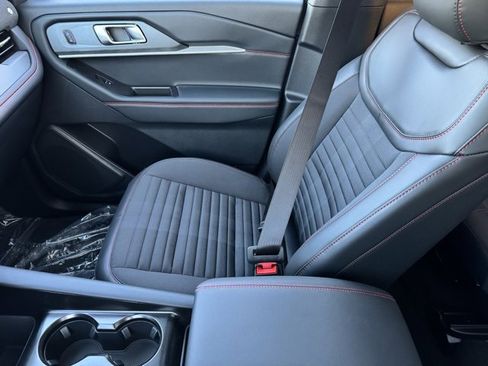 New 2026 Ford Explorer ST-Line w/ ST-Line Street Pack image 22