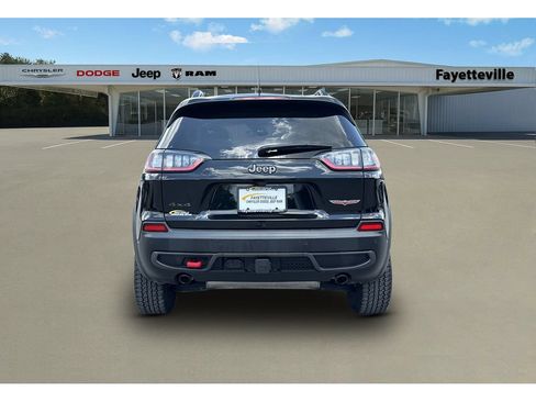 Used 2022 Jeep Cherokee Trailhawk w/ Sun, Sound & Nav Group AWD/4WD image 4