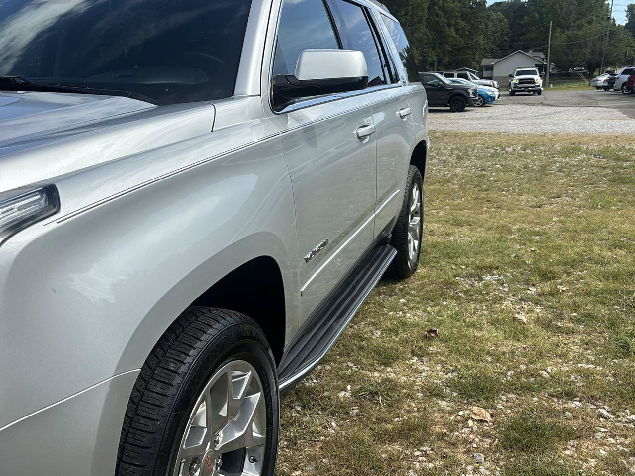 Used 2019 GMC Yukon SLT RWD image 5