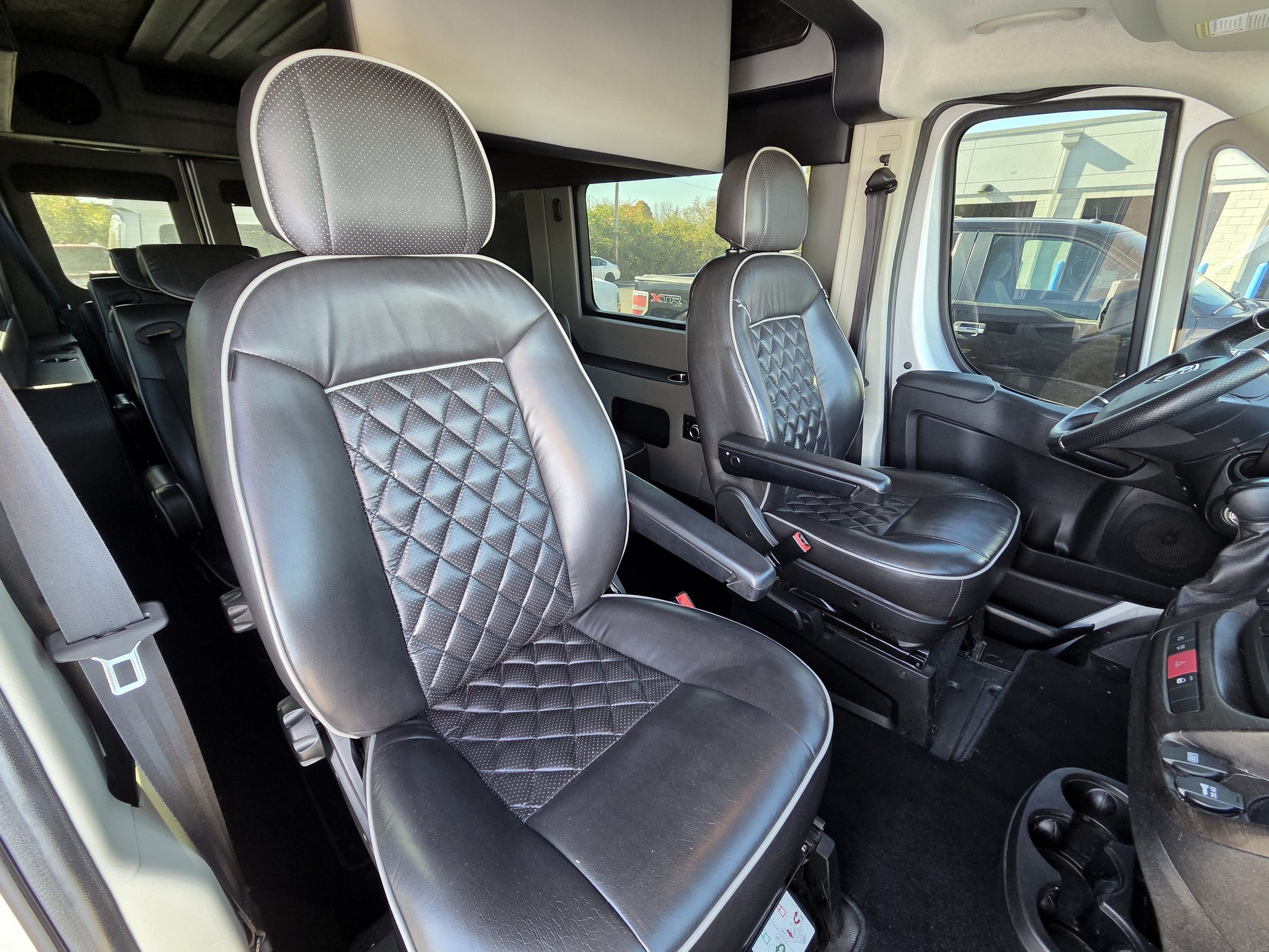 Used 2018 RAM ProMaster 2500 w/ Premium Appearance Group FWD image 20