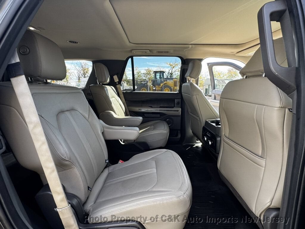 Used 2019 Ford Expedition Limited w/ Equipment Group 302A AWD/4WD image 13