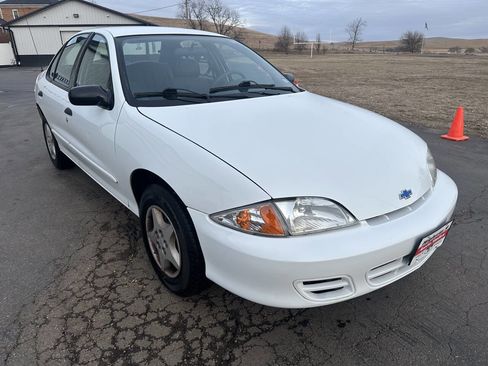 Used 2001 Chevrolet Cavalier Base 4dr Sedan image 7