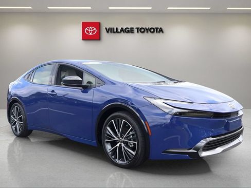 Certified 2026 Toyota Prius XLE FWD image 7