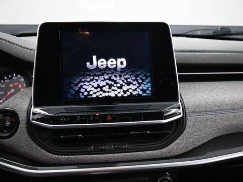 Used 2022 Jeep Compass Latitude AWD/4WD image 21