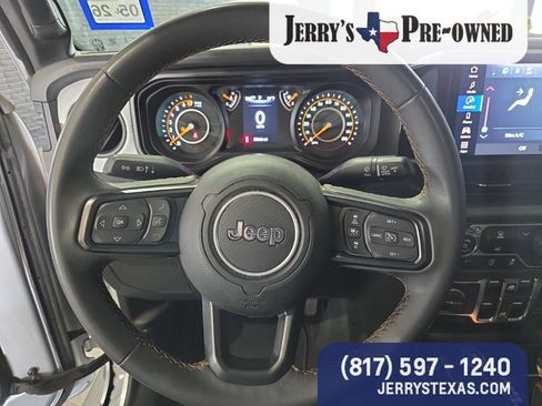 Used 2024 Jeep Gladiator Sport AWD/4WD image 14