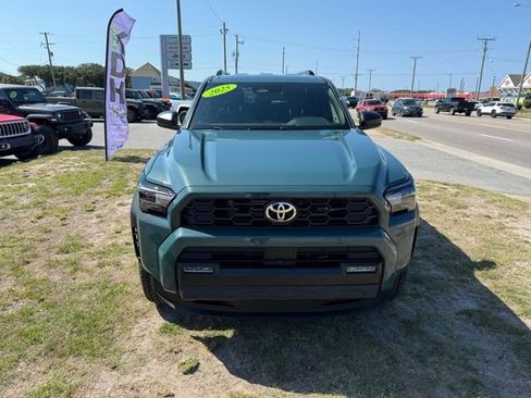 Used 2025 Toyota 4Runner TRD Off-Road AWD/4WD image 2