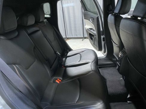 Used 2024 Jeep Compass Limited AWD/4WD image 13