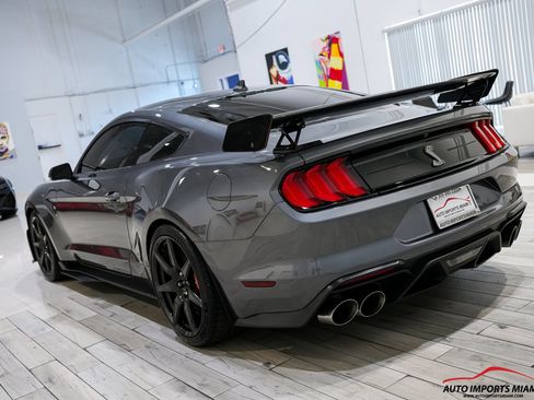 Used 2021 Ford Mustang Shelby GT500 w/ Carbon Fiber Track Pack RWD image 20