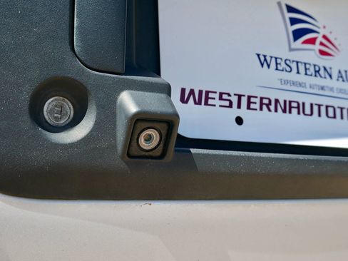 Used 2017 Chevrolet Express 2500 image 7