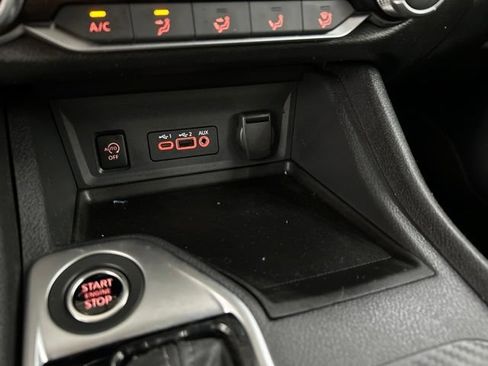 Used 2024 Nissan Sentra SV FWD image 14