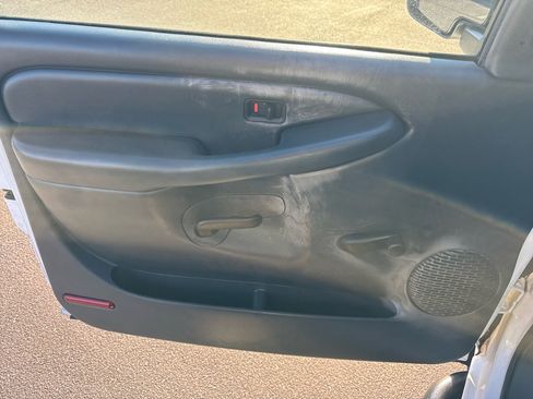 Used 2000 Chevrolet Silverado 1500 2WD Regular Cab image 18