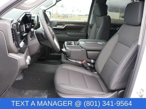 New 2026 GMC Sierra 1500 SLE image 17