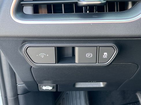 New 2025 Kia K4 LXS image 15