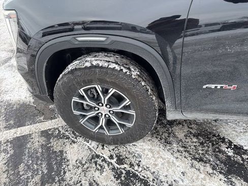 Certified 2025 GMC Acadia AT4 w/ Luxury Package image 18