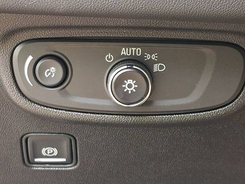 Certified 2023 GMC Terrain SLE AWD/4WD image 25