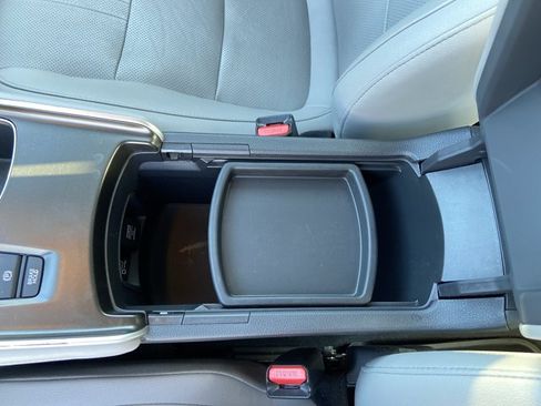 Used 2020 Honda Accord Touring image 45