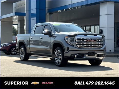 Used 2023 GMC Sierra 1500 Denali w/ Technology Package AWD/4WD image 1