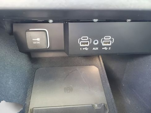 Used 2022 Jeep Wagoneer Series III AWD/4WD image 9