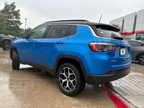 Used 2025 Jeep Compass Limited AWD/4WD image 8