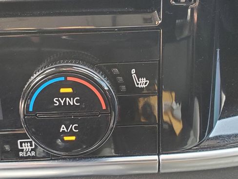 Certified 2023 Nissan Rogue SL w/ SL Premium Package FWD image 29