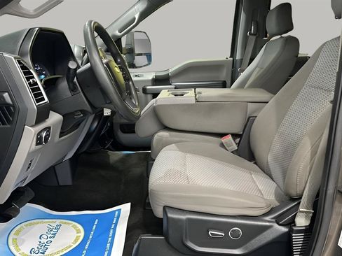Used 2017 Ford F250 XLT w/ XLT Value Package AWD/4WD image 8