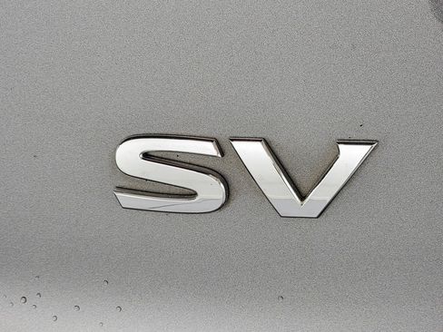 Used 2023 Nissan Rogue SV image 7