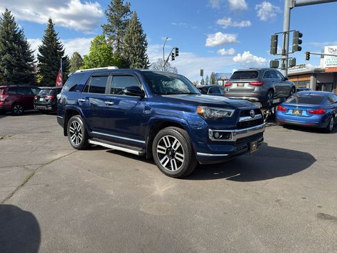 Used 2017 Toyota 4Runner Limited AWD/4WD image 10
