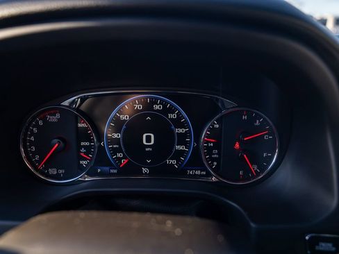 Used 2023 GMC Acadia SLT w/ Elevation Edition image 24