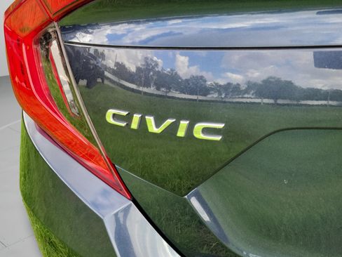 Used 2017 Honda Civic Touring image 23