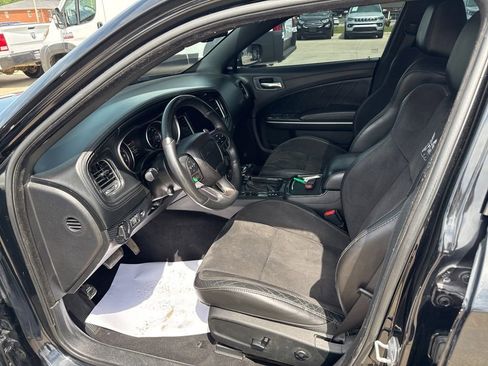 Used 2019 Dodge Charger Scat Pack w/ Plus Group RWD image 28