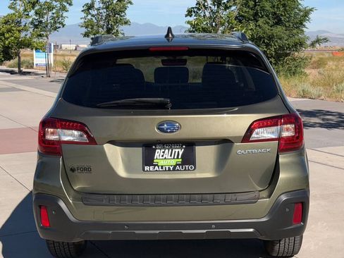Used 2018 Subaru Outback 2.5i Touring w/ Popular Package #3 AWD/4WD image 5