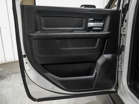 Used 2019 RAM 3500 Tradesman w/ Chrome Appearance Group AWD/4WD image 44